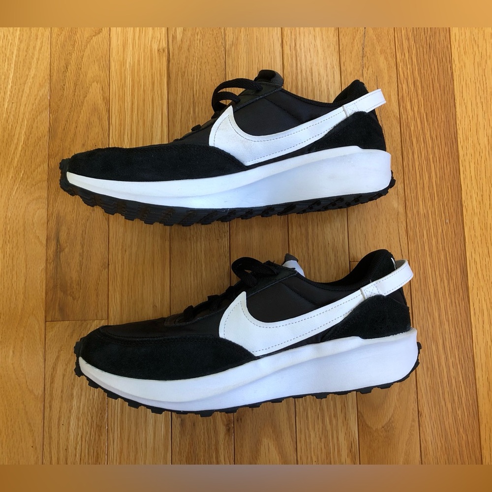 Nike Waffle Debut Size 8.5 US